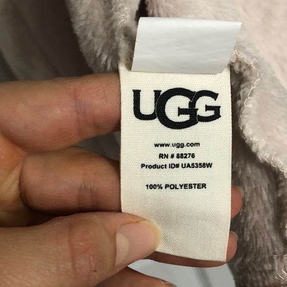 UGG Australia Miranda Double Face Fleece Hooded Soft Lounge Luxe Robe in Cream - Picture 9 of 11